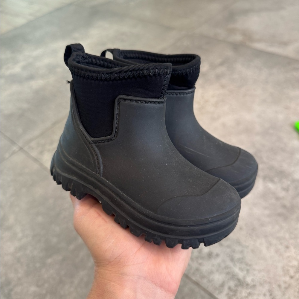Zara Black Rubber Boots